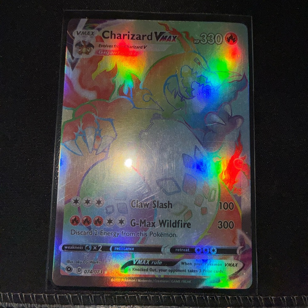 Charizard VMAX Pokémon Card